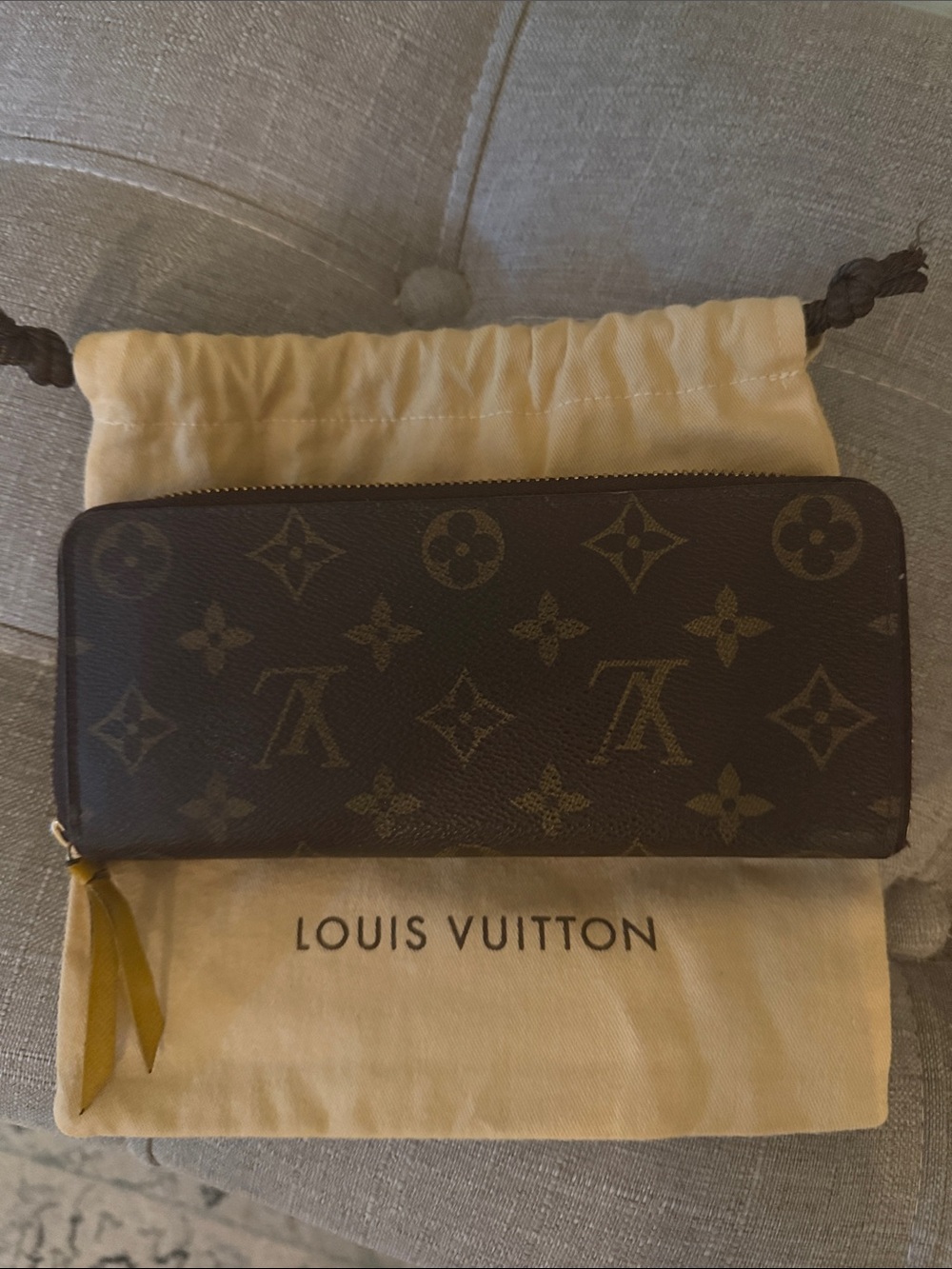 Louis Vuitton Portefeuille
Clemence Wallet Monogram zip around Limited Edition.